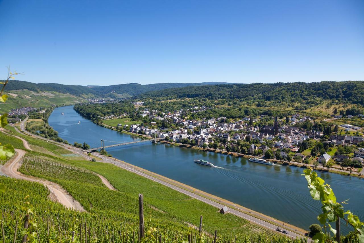 Bed & Breakfast Sonnenuhr