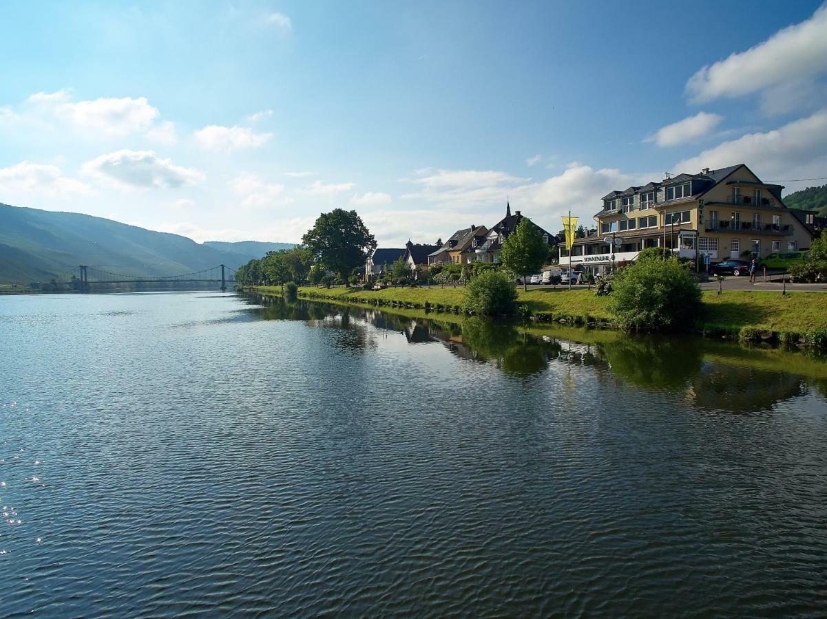 Bed & Breakfast Sonnenuhr 3*